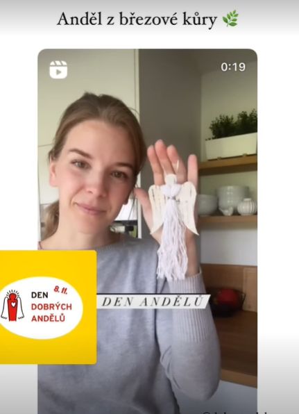 Influencerka Tereza Srdce z jeřabin vyrobila anděla z březové kůry