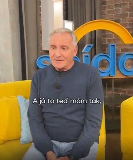 Zaměstnanec TV Nova v pořadu Snídaně s Novou